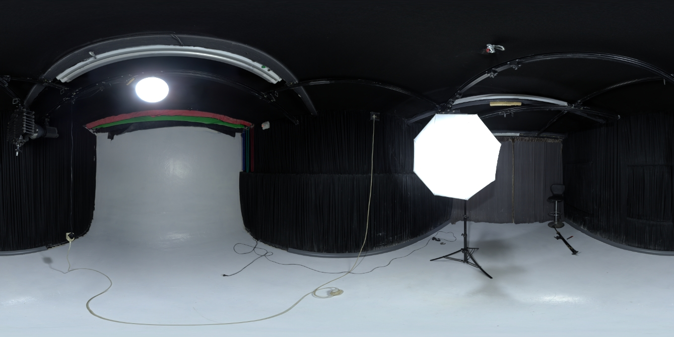 studio_small_03_4k.png